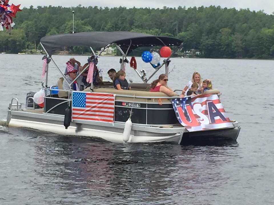 Over two dozen boats in Sheepscot parade