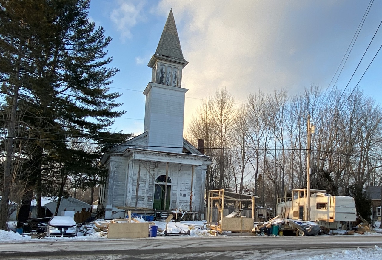 Vassalboro select board authorizes church demolition