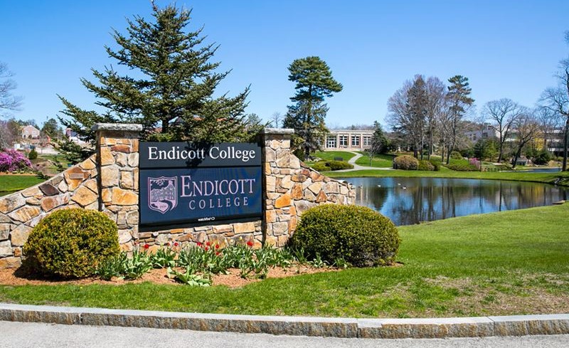 Endicott College announces local dean's list students
